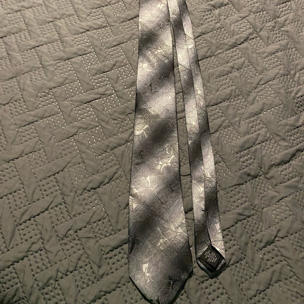 Mens Van Heusen tie